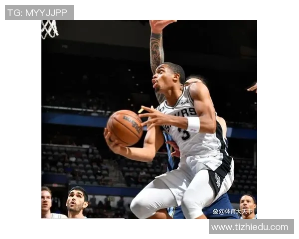 波波维奇续约三年再创辉煌74岁传奇教练继续引领文班前行 波波维奇续约三年再创辉煌74岁传奇教练继续引领文班前行