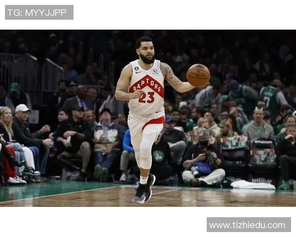 弗雷德范弗利特：从默默无闻到NBA明星的奋斗历程与成就分析