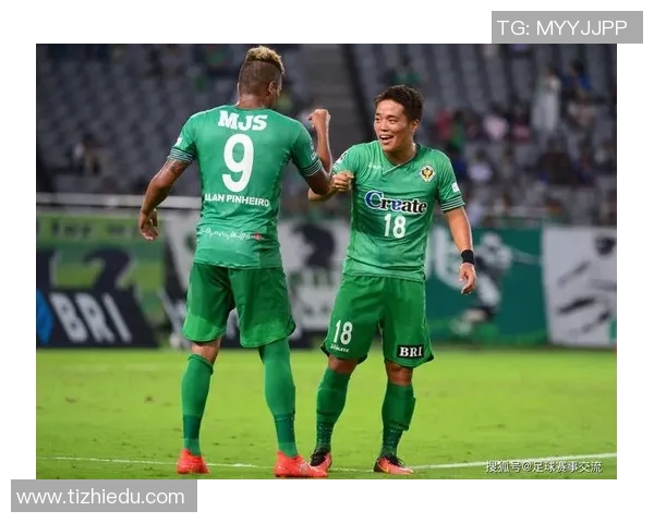 勒沃库森与杜塞尔多夫互交白卷,闷战平收官——一场没有硝烟的“对决”