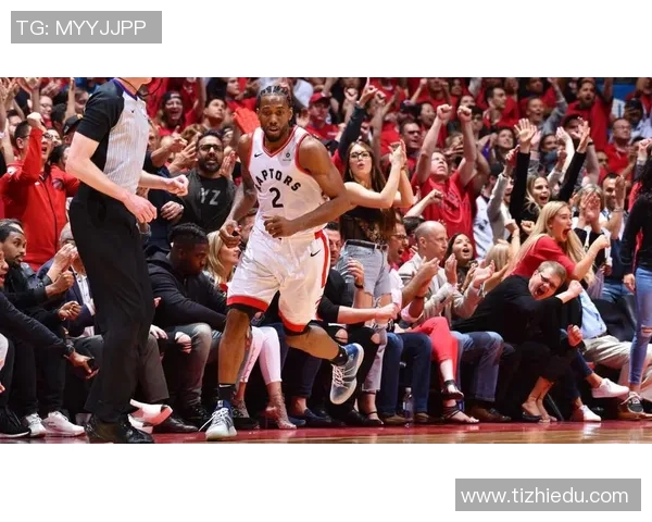 快船力克猛龙,伦纳德23分独领风骚 快船力克猛龙,伦纳德23分独领风骚