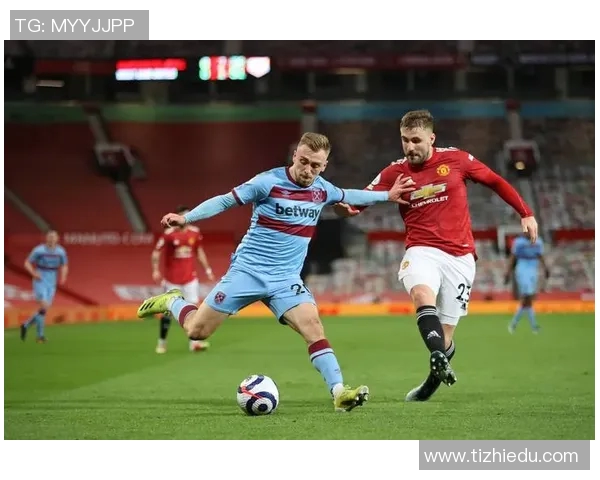 曼联与利物浦对决比分预测分析及双方近期状态评估